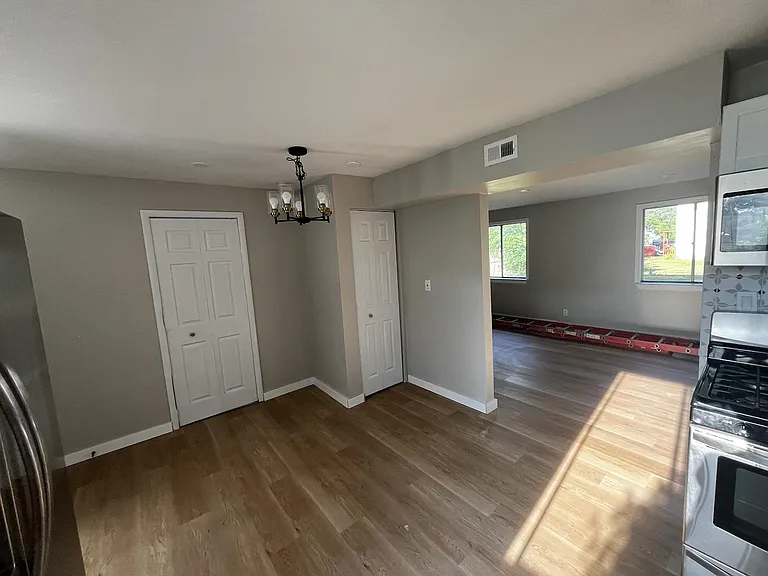 32105 Genessee St — Photo 3