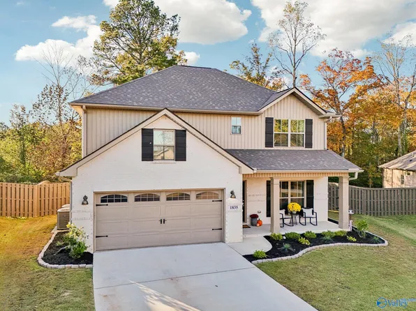 1835 Shadowbrook Ln, Cullman, AL 35055