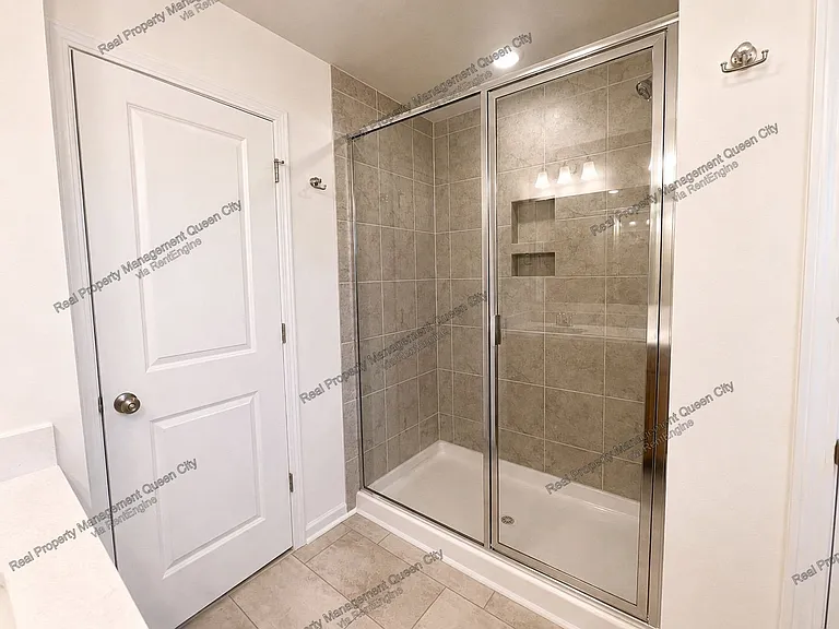 3105 Lilac Grove Dr — Photo 7