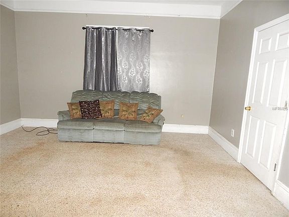 4th image of 136 S Volusia Ave