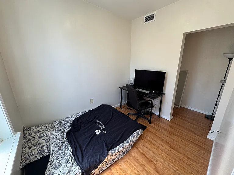 980 State St #2R — Photo 6