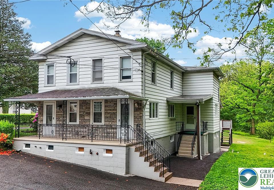 1st image of 162 School St