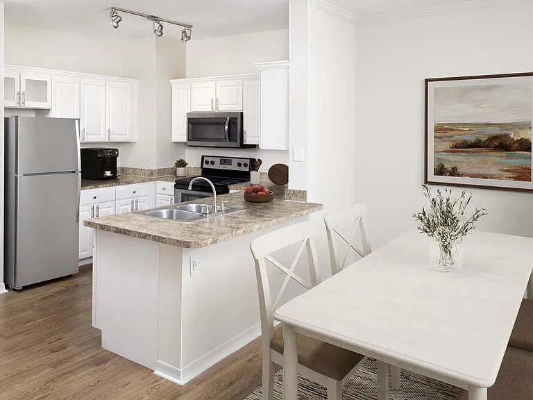 Camden Lago Vista — Photo 9