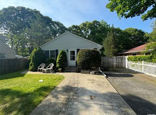 81 Somerset Ave, Mastic, NY 11950
