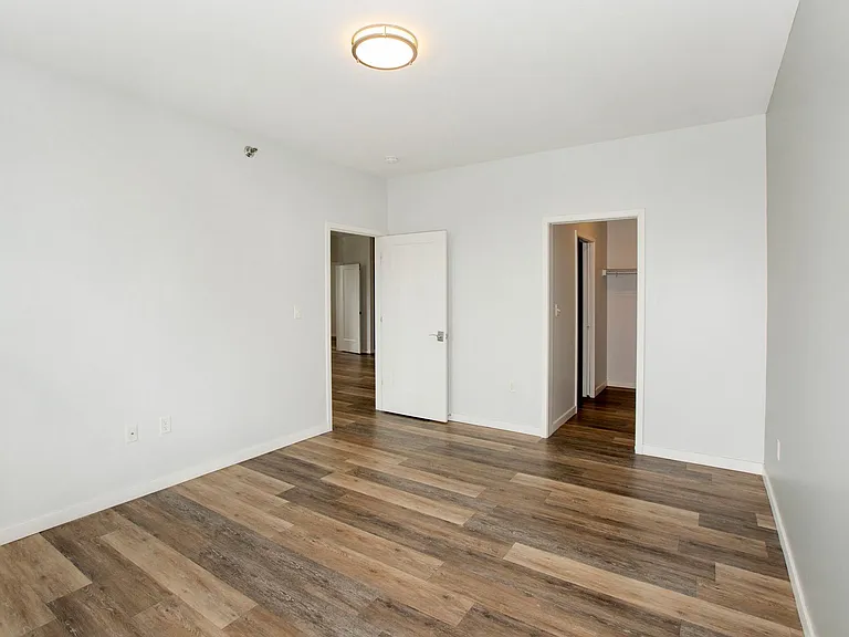 River Rock Apartments — Photo 29