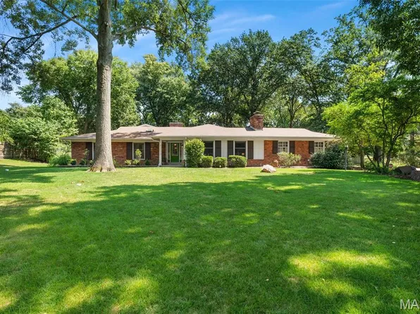 1304 Wilton Ln, Saint Louis, MO 63122