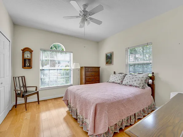 2540 46th Road, Vero Beach, FL 32966