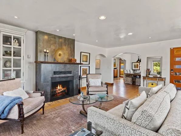 1103 Barcelona Ln, Santa Fe, NM 87505