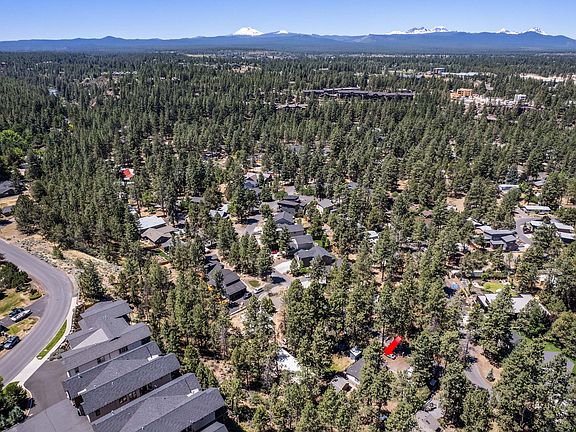 5th image of 20011 Alderwood Cir