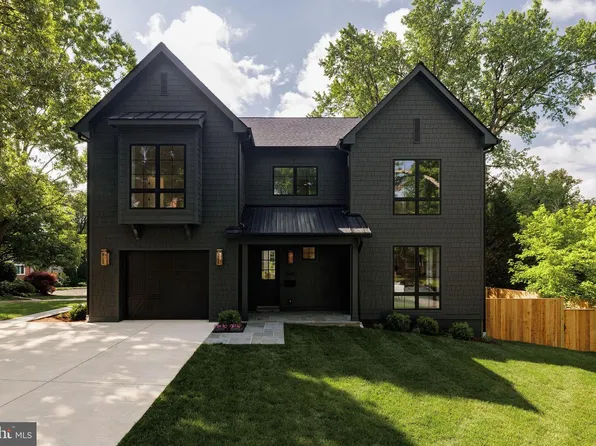 3400 Coquelin Ter, Chevy Chase, MD 20815