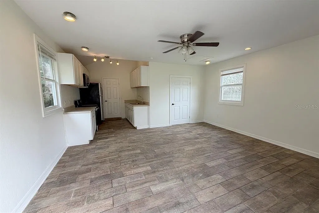 1 bed, 1.0 bath, 612 sqft, $1,300 — Photo 3