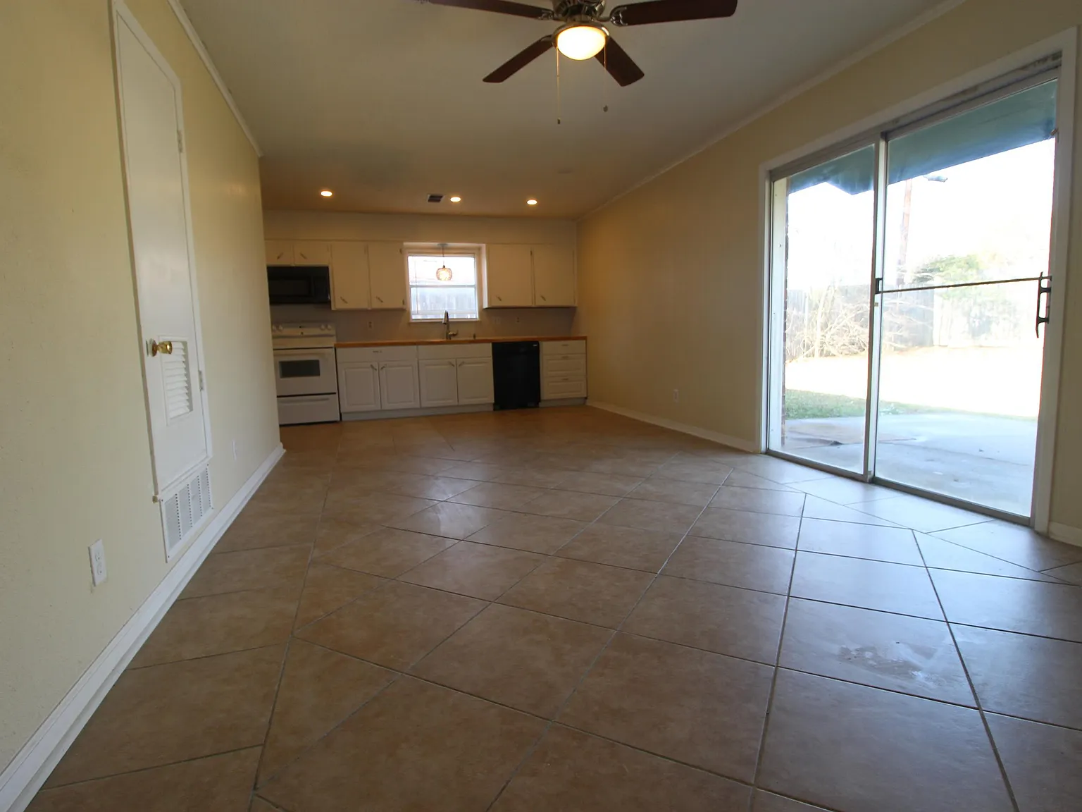 3303 Brookbend Drive - - — Photo 3