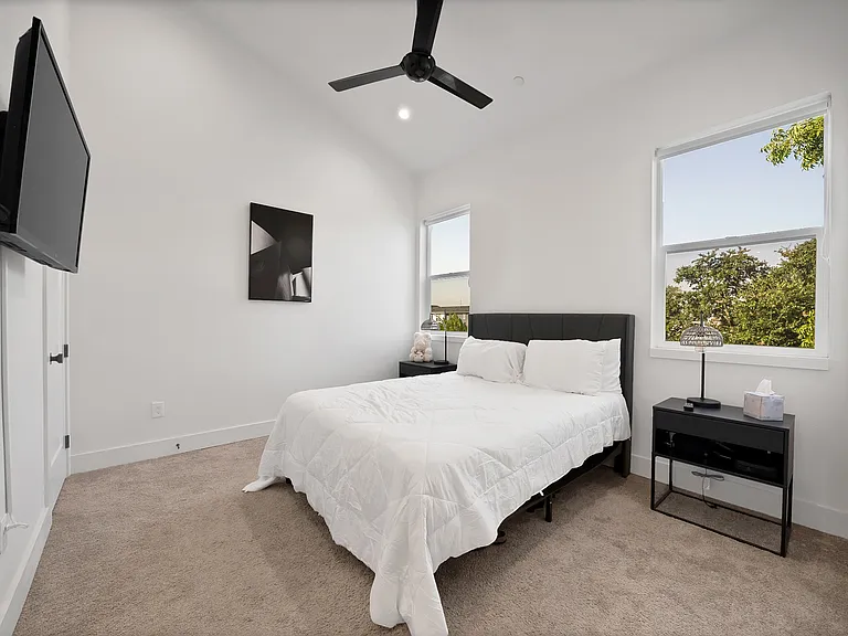 2139 Mail Ave #102 — Photo 24