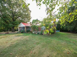 65 Senator Cobb Rd, Clifton, TN 38425