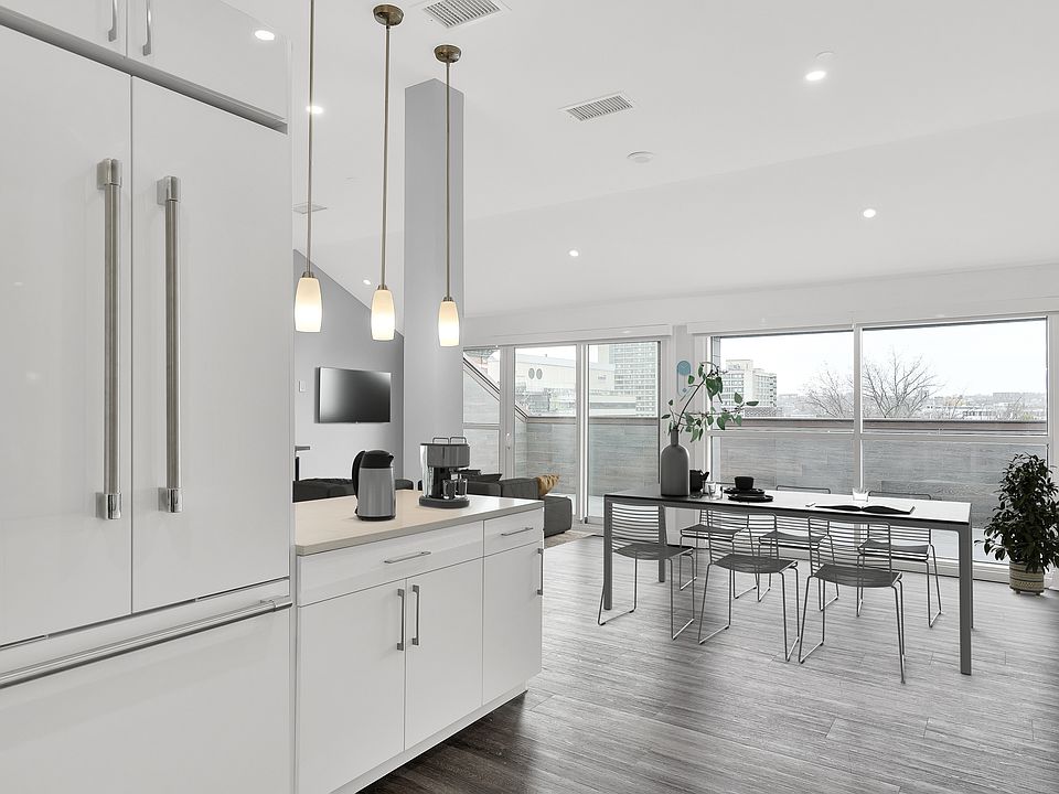 1st image of 771 Harrison Ave #Penthouse 8