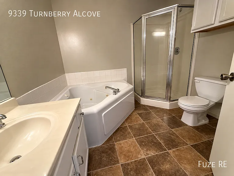 9339 Turnberry Alcove — Photo 10