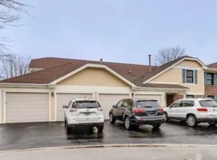 1022 Boxwood Ct APT A1, Wheeling, IL 60090