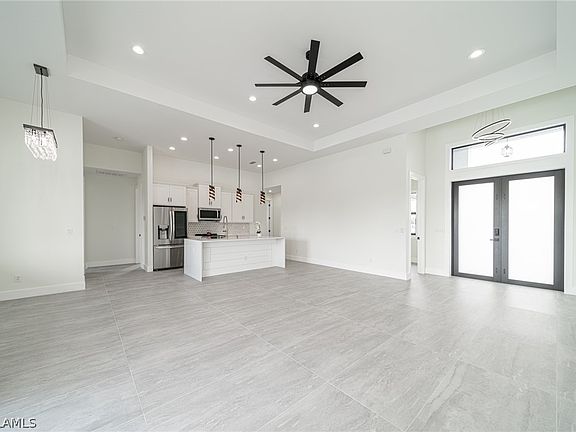 5th image of 1005 NE 13th Place Cpe