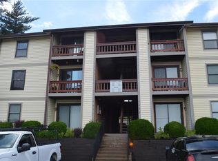 1462 Summergate Pkwy, Saint Charles, MO 63303