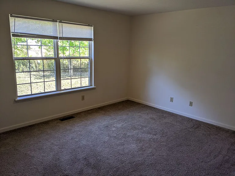 73 Virgil Dr — Photo 7