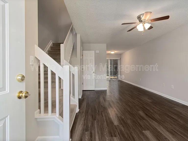 12311 Bluestem Ln — Photo 2
