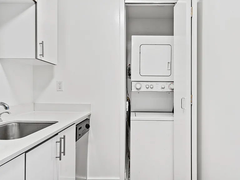 2270 Frederick Douglass Blvd #B — Photo 7