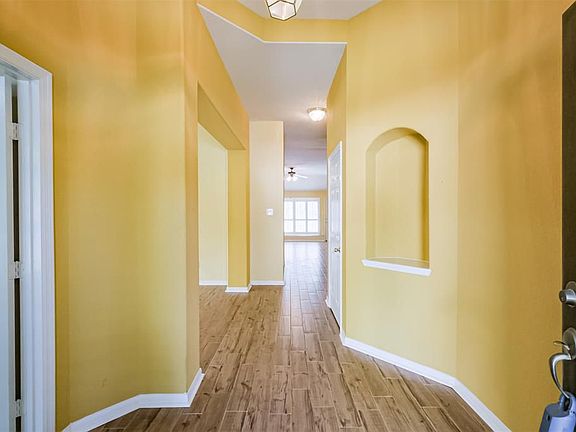 2nd image of 12527 Cannonwood Ln