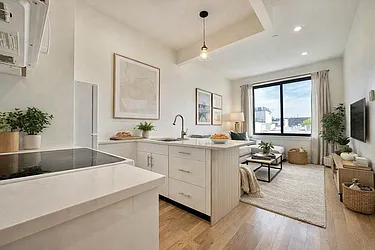 818 Lexington Avenue, #3B