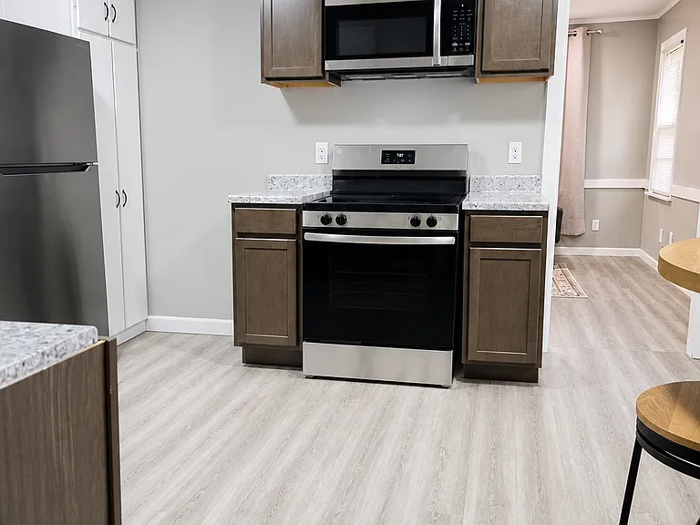 3541 NW 52nd St — Photo 9