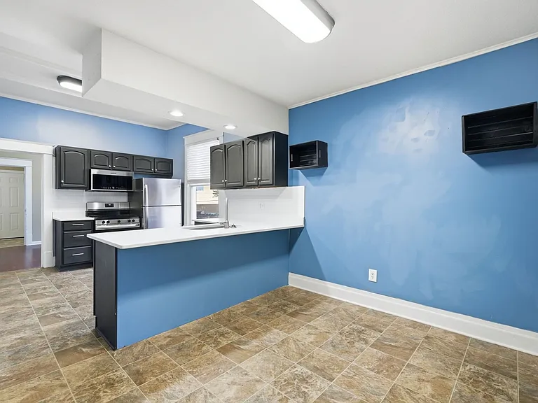 118 Wilson Ave — Photo 5