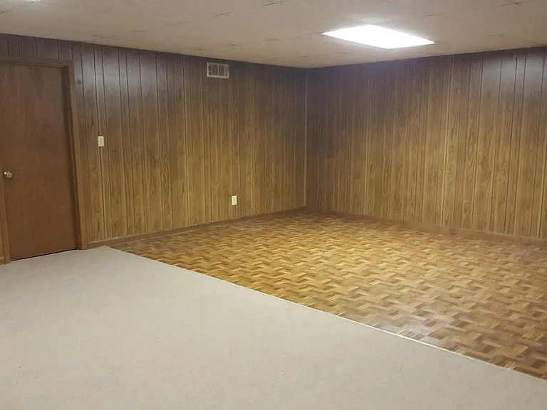 1032 Williamsburg Ct — Photo 16