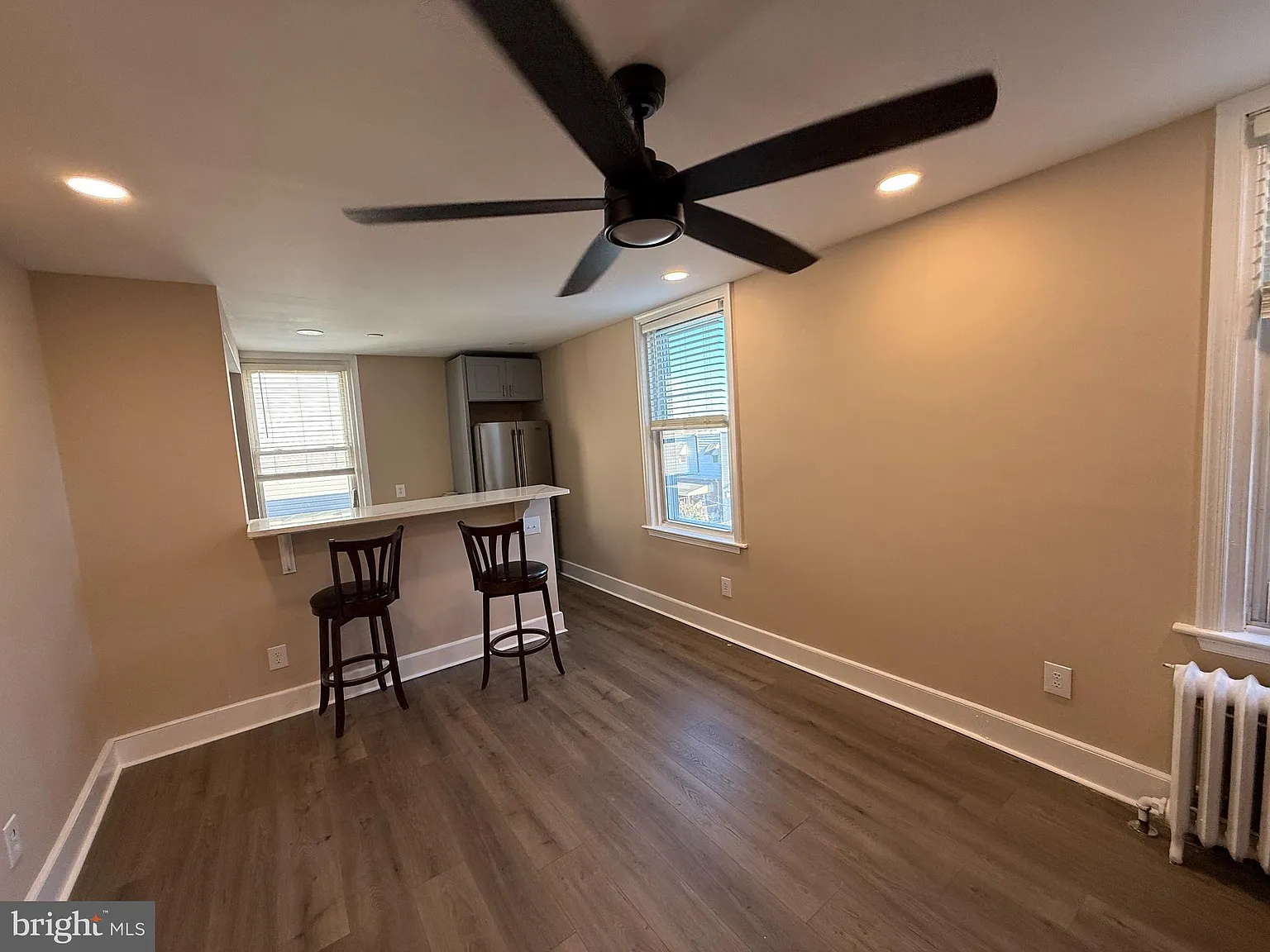 2 bed, 900 sqft, $1,250 — Photo 3