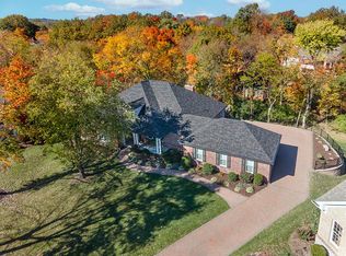 1857 Winter Run Ct, Chesterfield, MO 63017