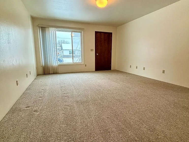 913 N. Park Ave — Photo 6
