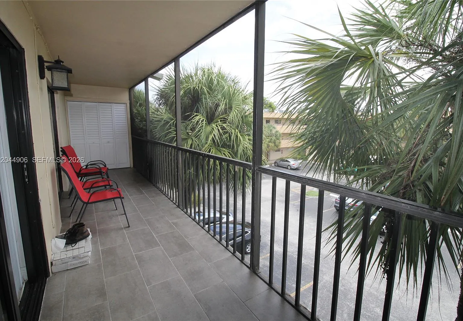 Kendall Acres West Condo — Photo 4