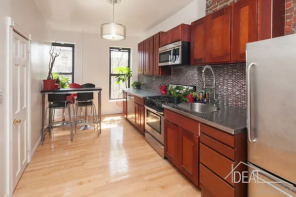 Rented by Ideal Properties Group | media 10