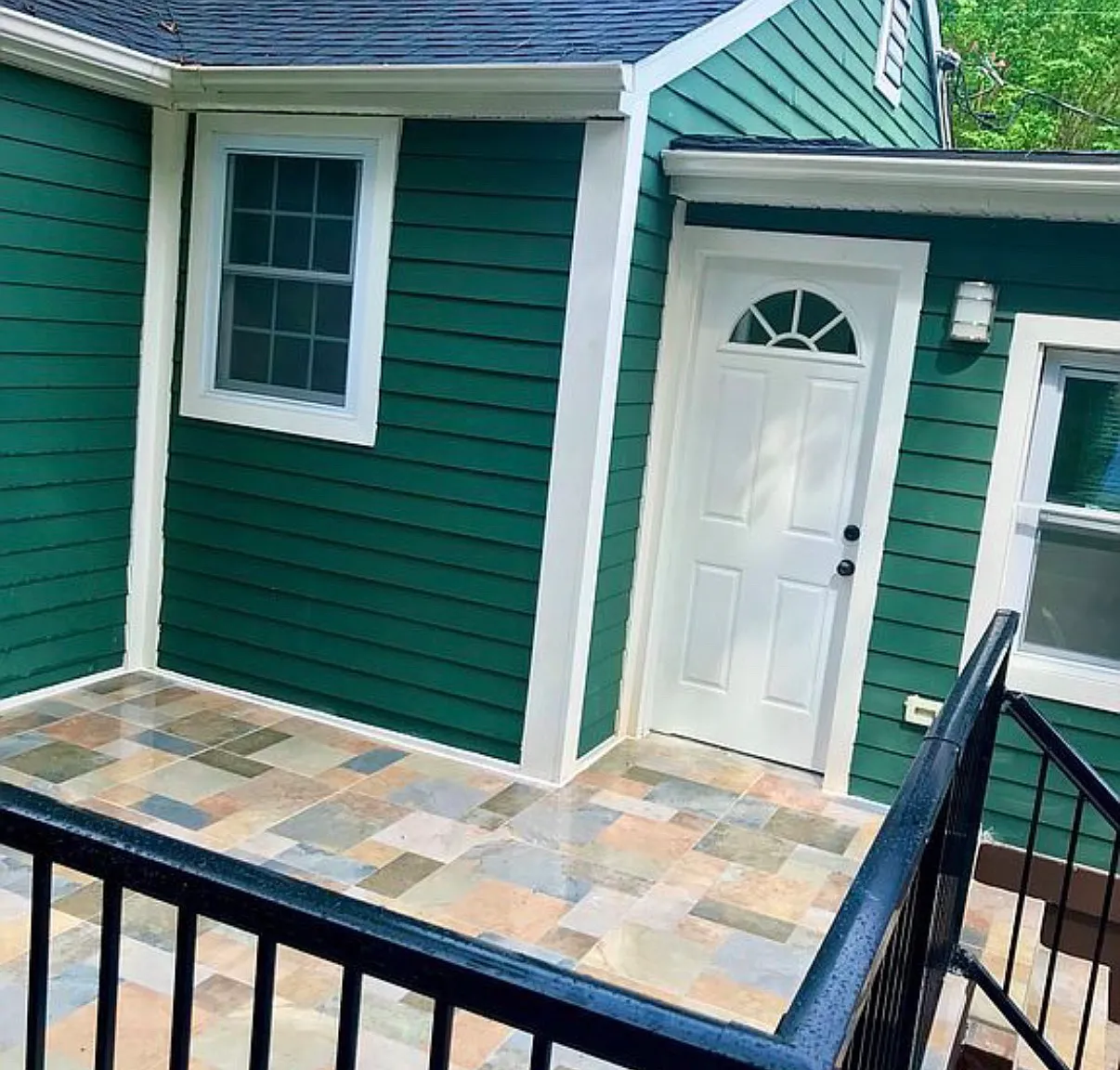 4 bed, 2300 sqft, $4,900 — Photo 3