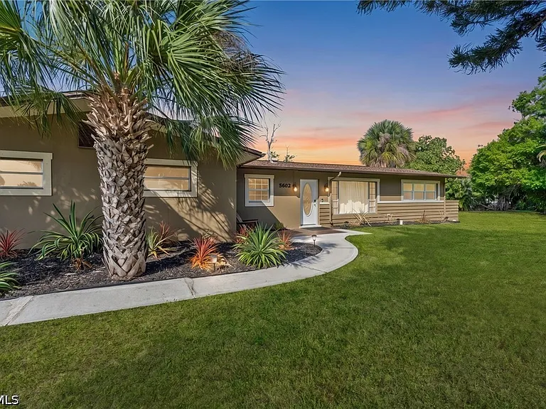 5602 Driftwood Pkwy — Photo 1