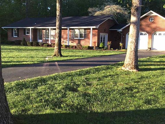3rd image of 154 McDougal Dr