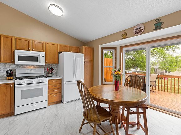3rd image of 1222 HARVEST LN