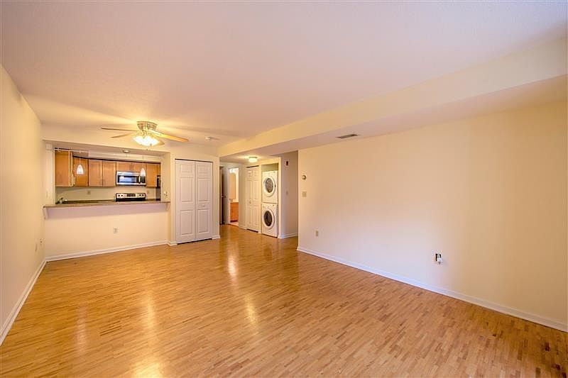 1st image of 348 Franklin St #202