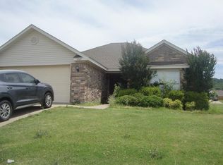 3369 Grayson Ln, Springdale, AR 72764