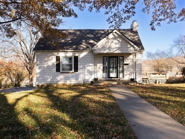 846 Sunset Ave, Liberty, MO 64068