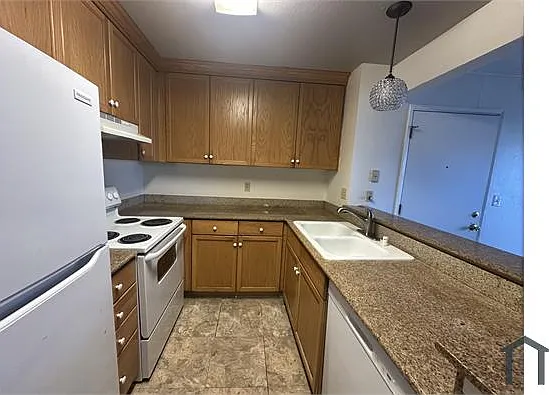 1333 N Camino Alto Rd #143 — Photo 6