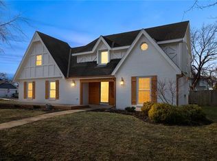 14429 S Chalet Dr, Olathe, KS 66062