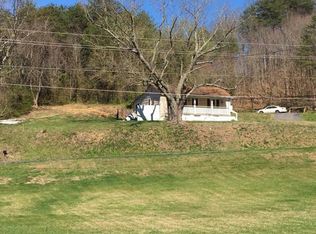 1116 Independence Ave, Mount Carmel, TN 37645