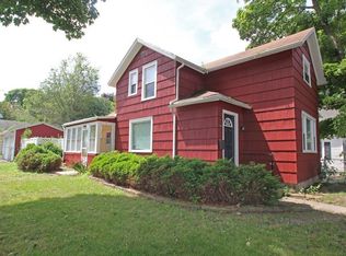 111 Henrietta St, Rochester, NY 14620