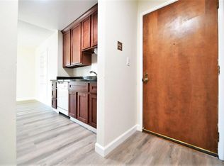415 Lagunitas Ave #207, Oakland, CA 94610