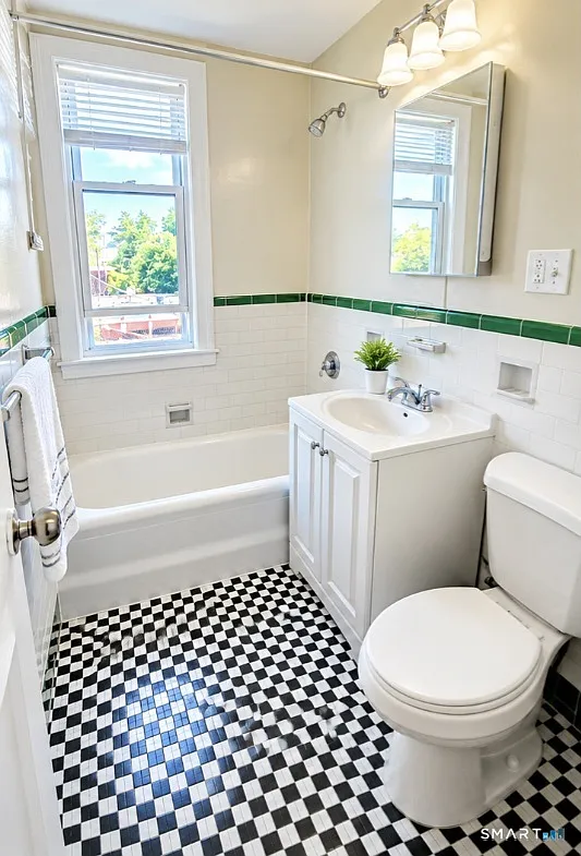 1 bed, 1.0 bath, 750 sqft, $1,350 — Photo 4