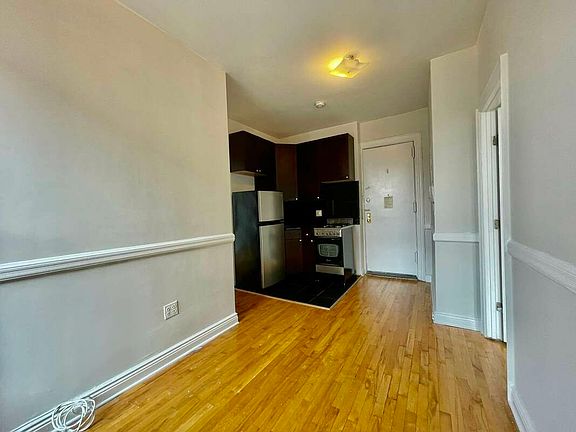 2nd image of 132 Thompson St APT 34